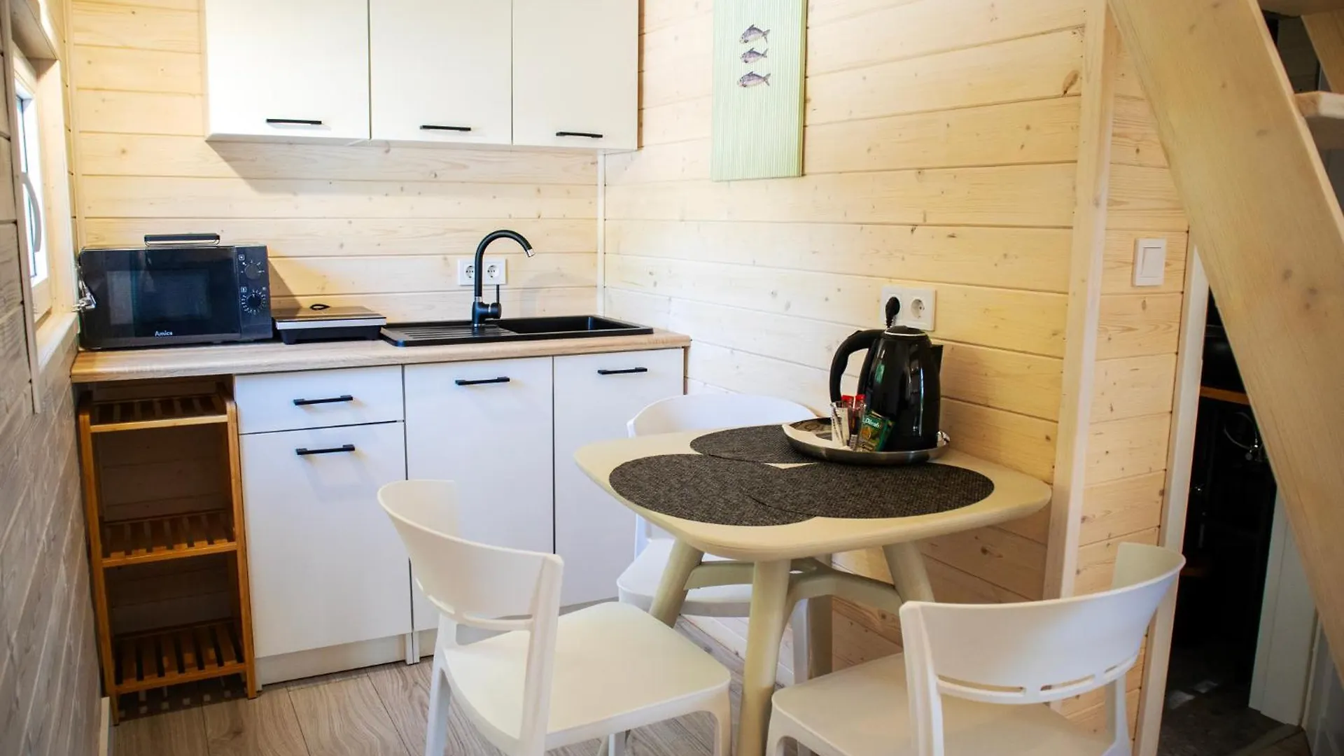 3 Widoki Kiekrz -Domki Tiny House Z Prywatna Plaza I Pomostem Nad Jeziorem Kierskim Poznań Campingplads